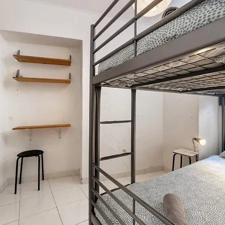 Apartment 3 Bedroom In *