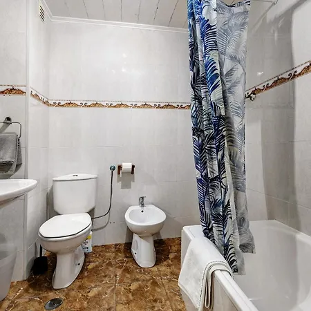 Apartment 3 Bedroom In *